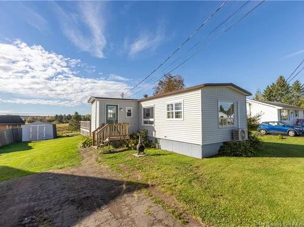 14 Fairfield Rd, Sackville, NB E4L 2X8