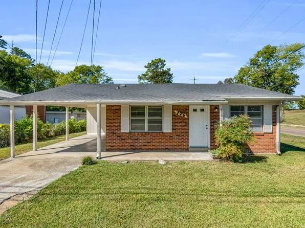 176 Northside Dr, Starkville, MS 39759