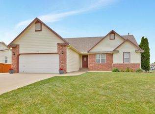 3115 Country Ln, Augusta, KS 67010