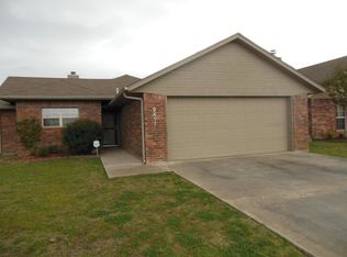 2417 SW 45th St, Lawton, OK 73505