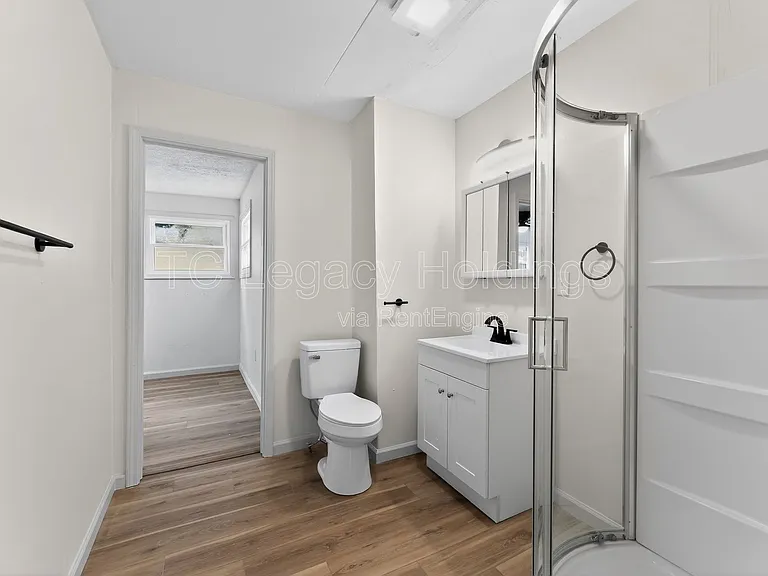 1533 Hoffman Ave — Photo 26