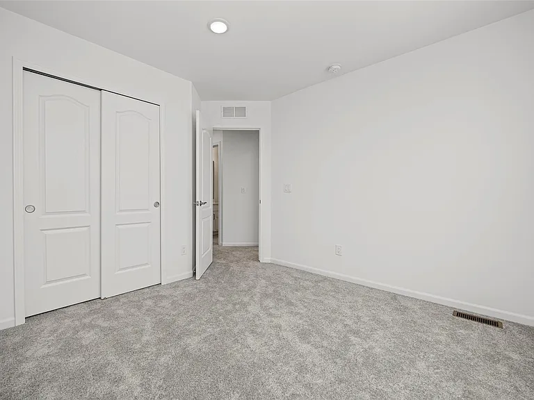 43071 Atwood Ave — Photo 36