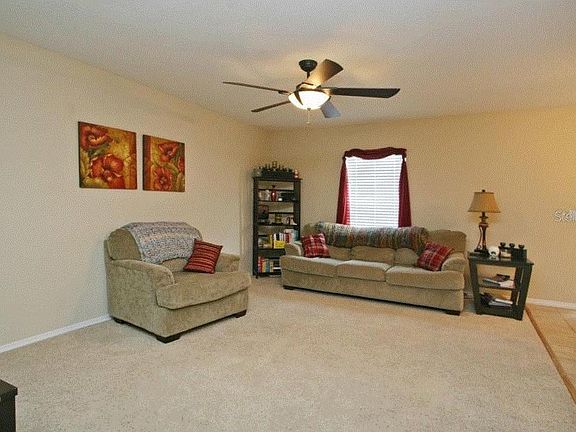 4th image of 1047 Chalcedony St