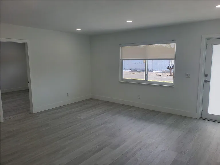 70 NW 13th Ave #2 — Photo 3