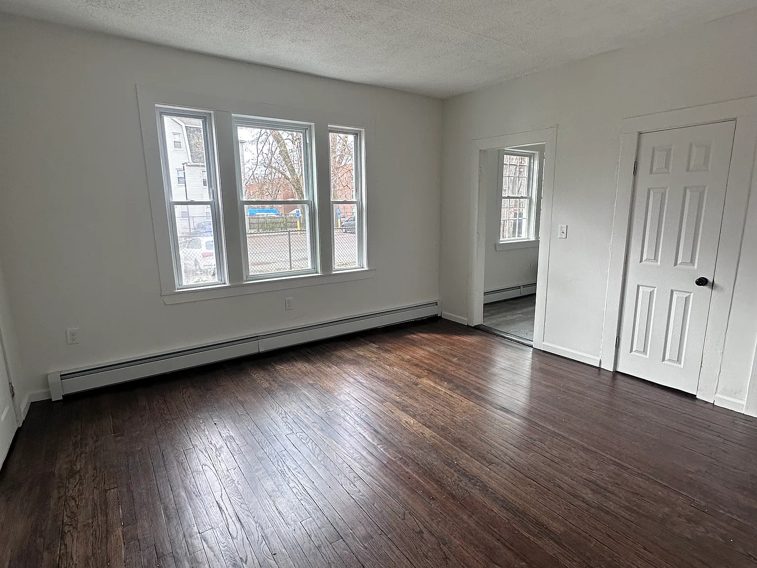 Room for Rent — Photo 4
