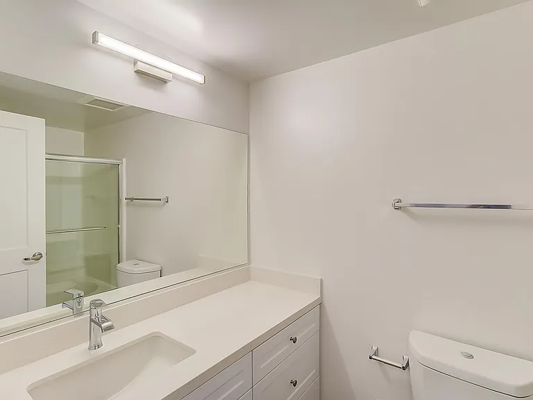 The Kingsley Diplomat Apartments — Photo 15