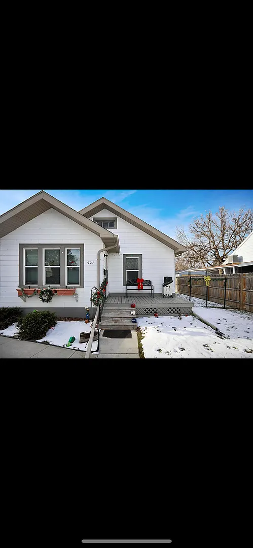 907 N Washington St — Photo 1