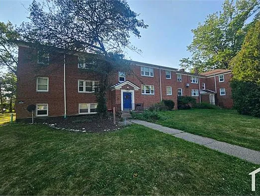 2 bed, $1,025 — Photo 2