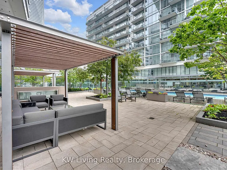 29 Queens Quay E #828 — Photo 27
