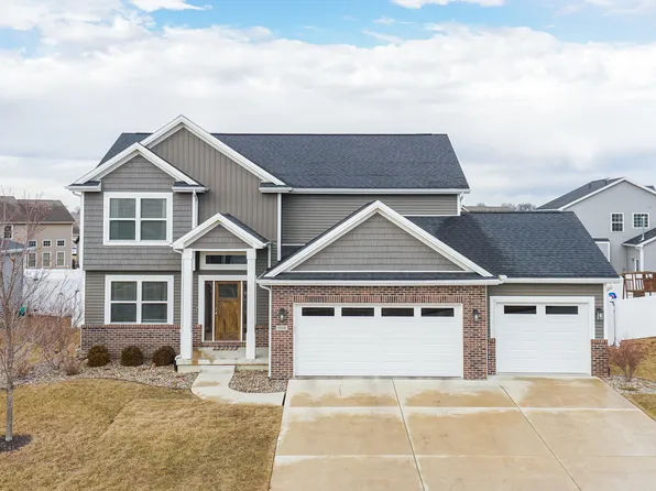 6008 Roughleaf Ave, Bloomington, IL 61705