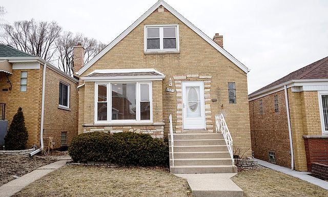 1st image of 6324 W Newport Ave