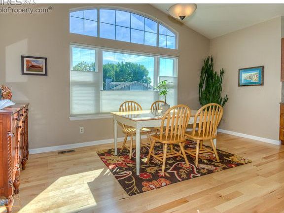 4th image of 1095 Falcon Ct