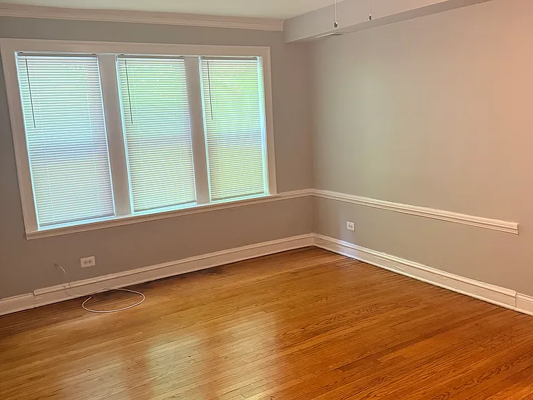 7737 S Yates Blvd — Photo 5