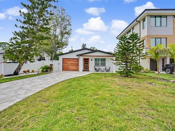 1927 SHORE ACRES BOULEVARD NE, ST PETERSBURG, FL 33703
