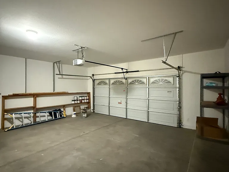 15435 W Canterbury Dr — Photo 17