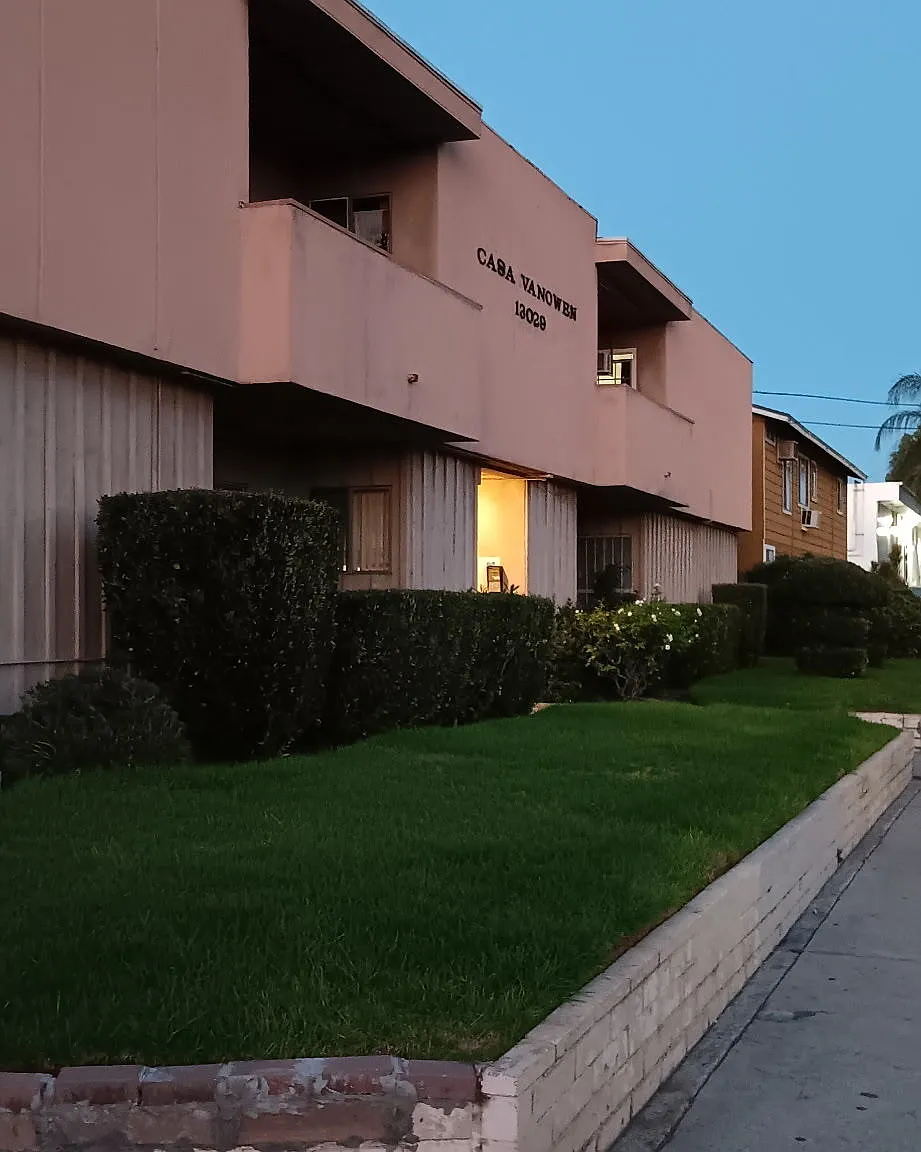 Casa Vanowen — Photo 3