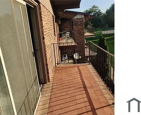 2533 Spring St — Photo 1