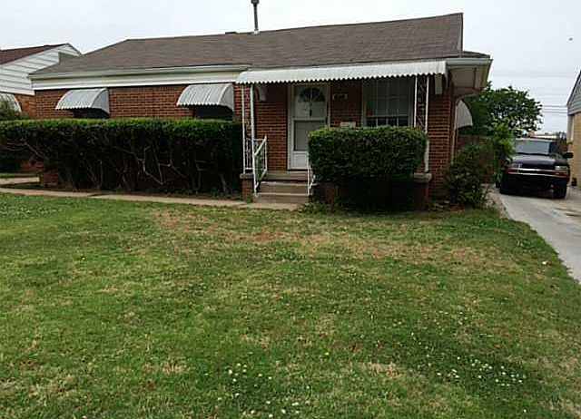2nd image of 2421 NW 34th St