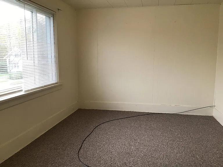 703 E Chippewa St #C — Photo 5