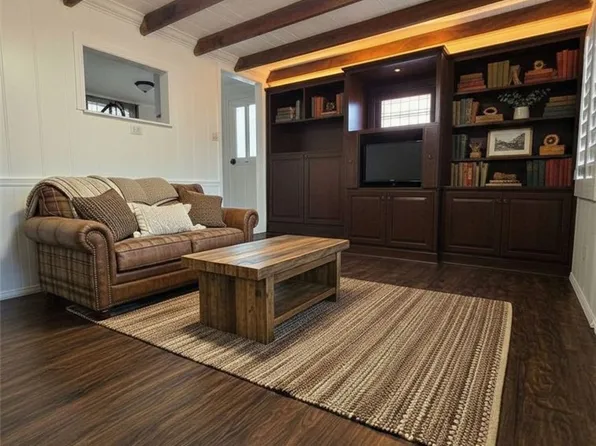 22903 Laurel Ln, Crestline, CA 92325