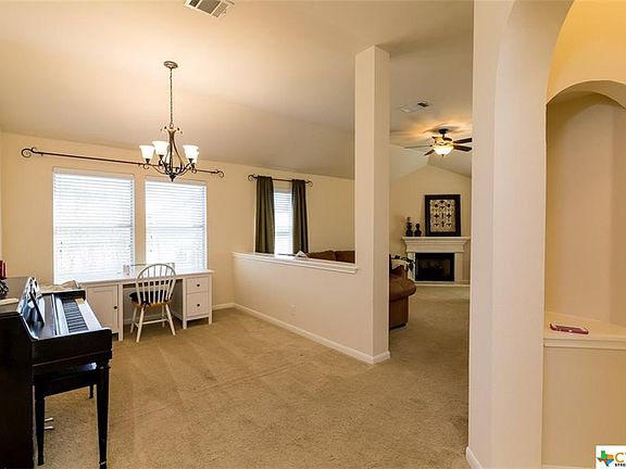 2nd image of 122 Willow Dr