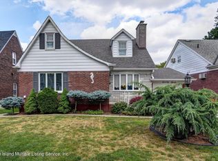 77 W Raleigh Ave, Staten Island, NY 10310