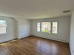 12 Franklin Ave, Wallington, NJ 07057