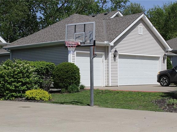 4th image of 3210 Arbor Lake Dr