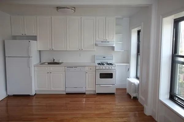 Rented by Sapphire Property Group | media 53