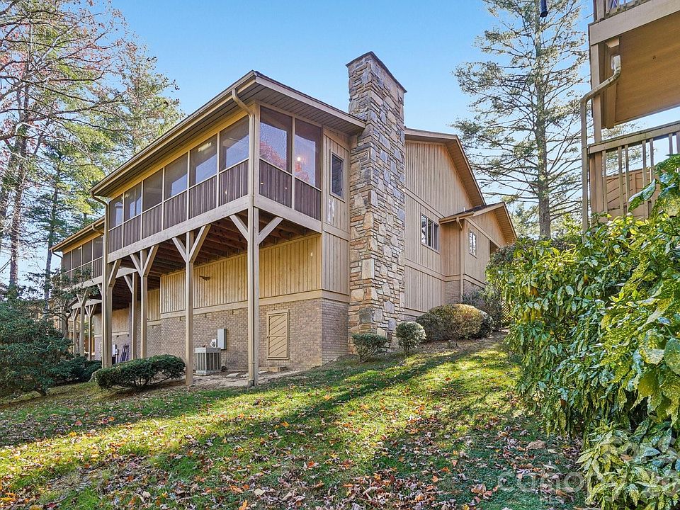 1st image of 305 N Scarlet Oak Ln