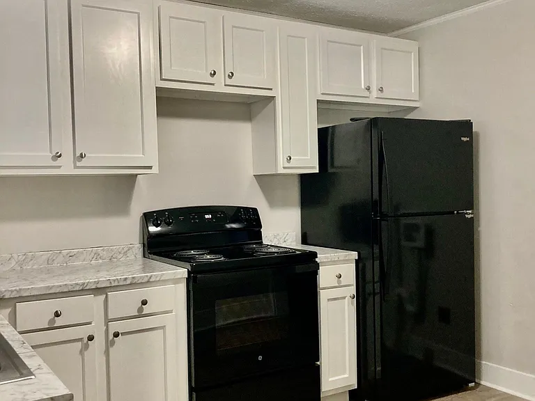 609 Hickory Ave — Photo 5