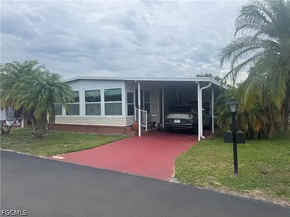 94 Poinsettia Dr, Fort Myers, FL 33905