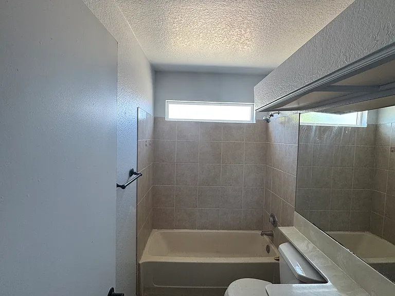 7800 S Kilcormac Ln — Photo 13
