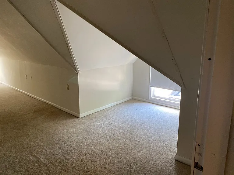 339 Park Ave — Photo 16