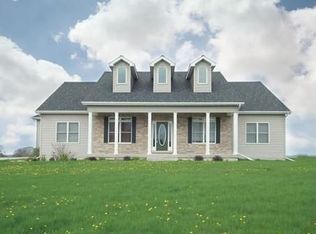 2359 N 4070th Rd, Sheridan, IL 60551