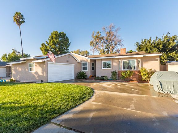3rd image of 325 E La Deney Dr