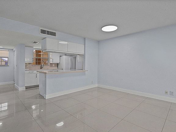 5th image of 6300 La Costa Dr