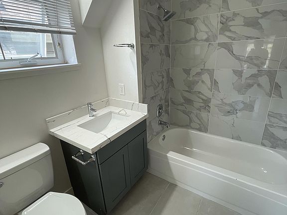 3rd image of 4746 19th Ave NE #206