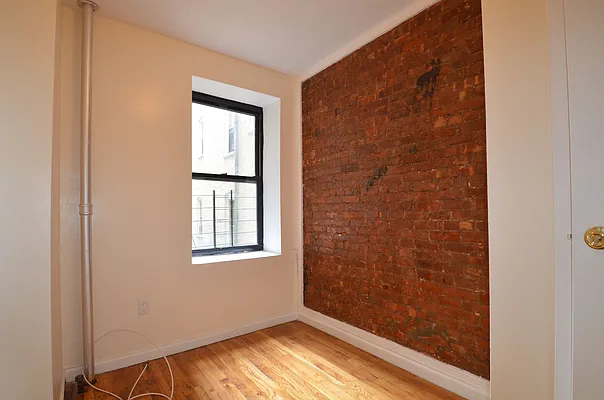 Rented by CITY SKYLINE REALTY INC | media 16