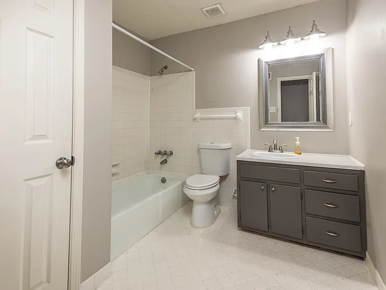 3935 N Heatherhill Dr — Photo 14