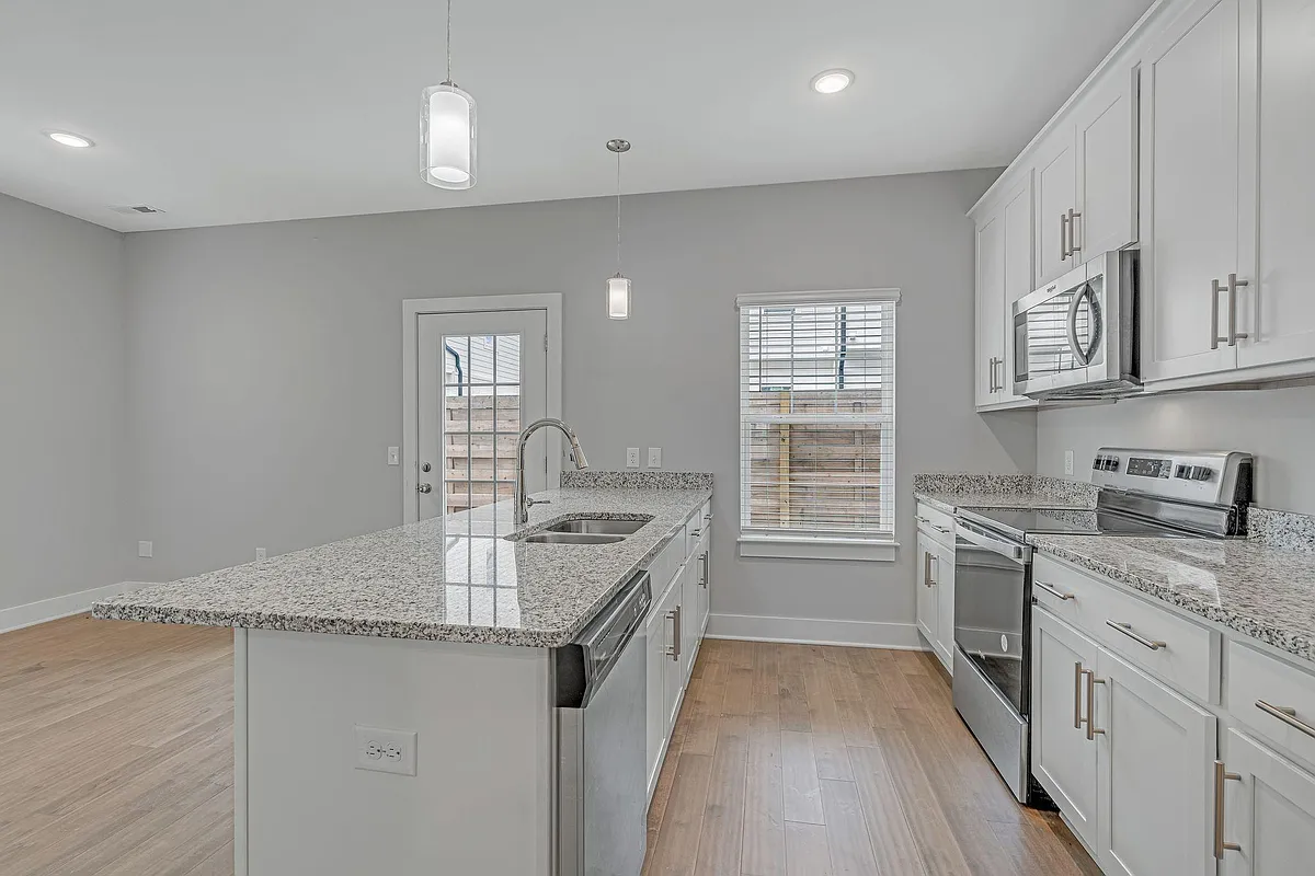 Building Photo - Robinsons Rowhouse Townhomes