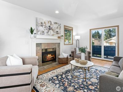 14348 Wallingford Avenue N, Seattle, WA, 98133