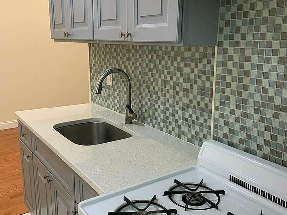 3rd image of 23-25 27th St #B1