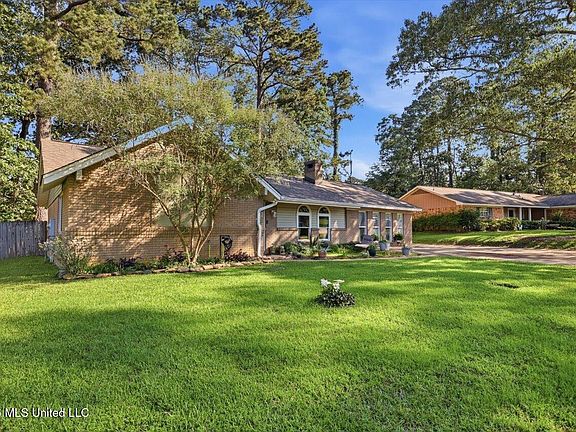 2nd image of 63 Willowbrook Ln