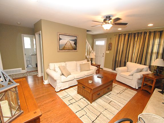 5th image of 8102 Ridgely Oak Rd