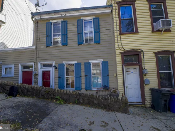 427 E Arch St, Pottsville, PA 17901
