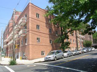 33-49 Union St #4A, Flushing, NY 11354