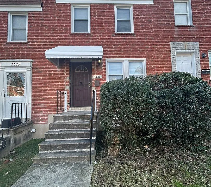 3527 Woodstock Ave