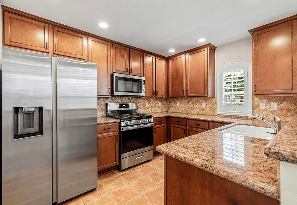 1st image of 52241 Rosewood Ln