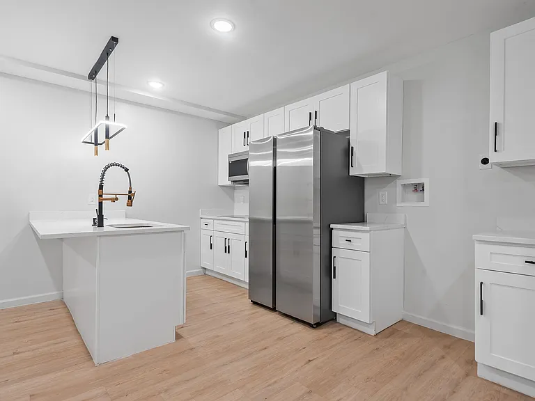 88 N 7th St #1 — Photo 8